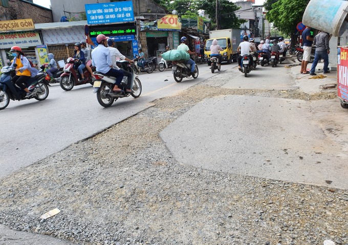 Ha Noi: Tien do thi cong ha ngam duong day dien, vien thong khong dam bao ke hoach - Hinh anh 1