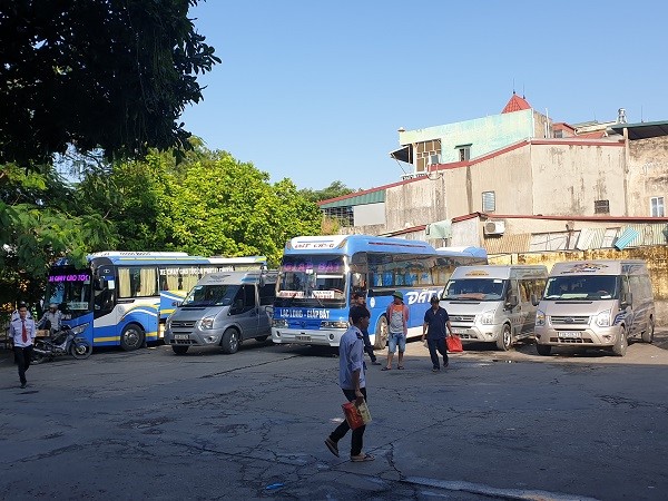 Hai Phong: Lui thoi gian dieu chuyen xe khach tai ben Lac Long - Hinh anh 1