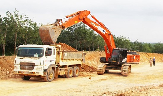 Quang Tri hoan thanh giai phong mat bang cao toc Cam Lo - La Son - Hinh anh 1