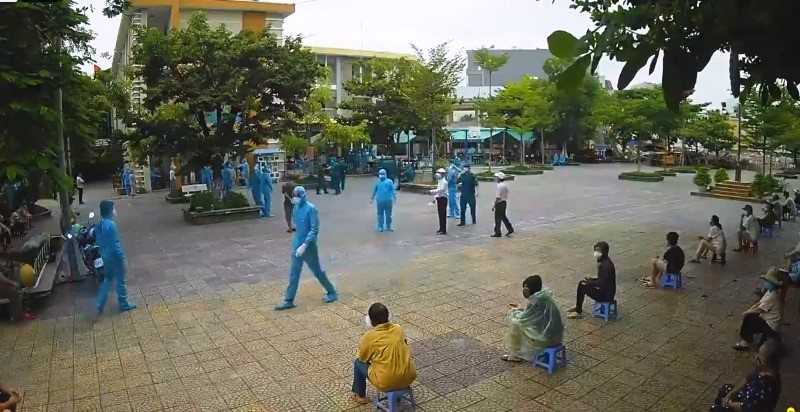 Benh nhan 816 o Da Nang da di dao pho co Ha Noi va nhieu diem du lich khac - Hinh anh 1