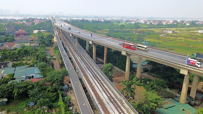 Cau Thang Long: Cay cau cua tinh huu nghi Viet - Xo - Hinh anh 1