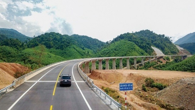 Hoan tat moi thau tai 3 du an cao toc Bac - Nam chuyen dau tu cong - Hinh anh 1