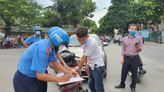 Ha Noi: Van hoi trat tu tai cong Benh vien 108 - Hinh anh 3