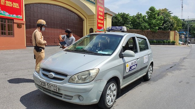 Ha Noi: Van hoi trat tu tai cong Benh vien 108 - Hinh anh 4