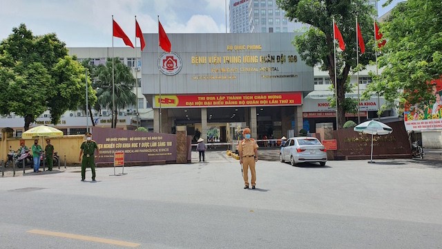 Ha Noi: Van hoi trat tu tai cong Benh vien 108 - Hinh anh 2