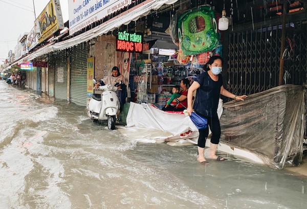 TP Ho Chi Minh: Thu Duc ngap nang sau mua lon - Hinh anh 4