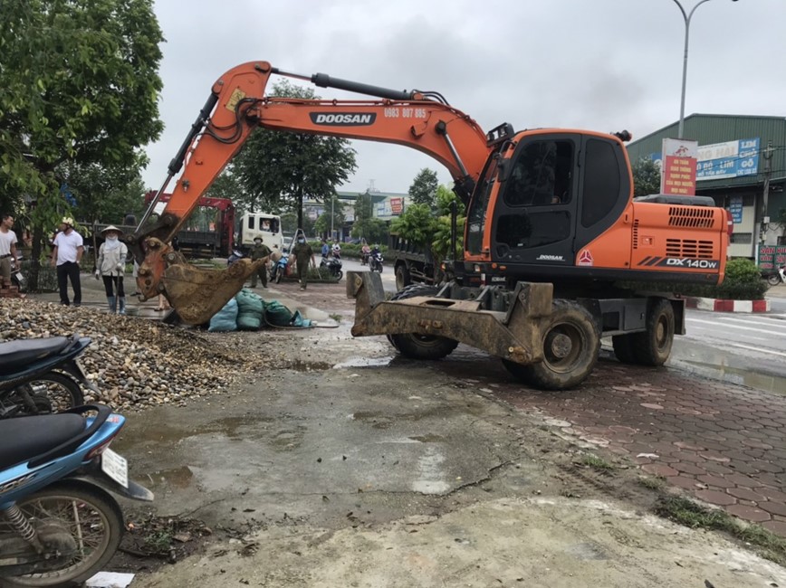 Ha Noi: Lap lai ky cuong trat tu, an toan giao thong tai Thach That - Hinh anh 6