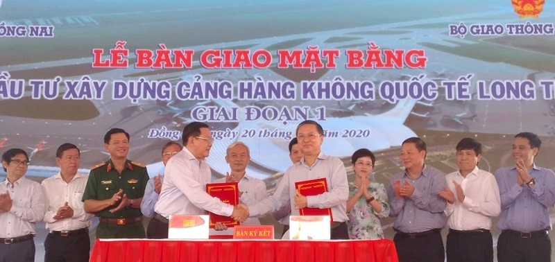 Dong Nai ban giao 1.800ha dat thi cong san bay quoc te Long Thanh giai doan I - Hinh anh 1