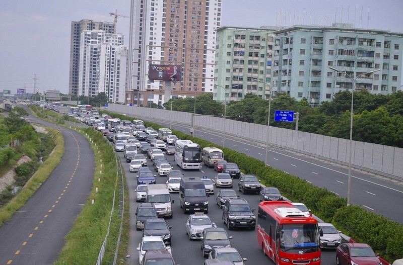 Giao thong cua ngo phia Nam: Un tac vi qua tai - Hinh anh 1