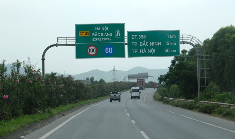 [Doi hoi cap bach dau tu cho ha tang giao thong: Hieu qua luon phai di cung an toan] Bai 2: Nguon luc co han nhung de xuat du an tran lan - Hinh anh 1