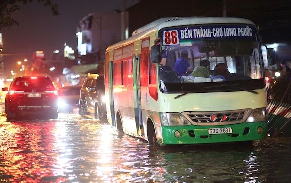 TP Ho Chi Minh: Trieu cuong dat dinh, nguoi dan 