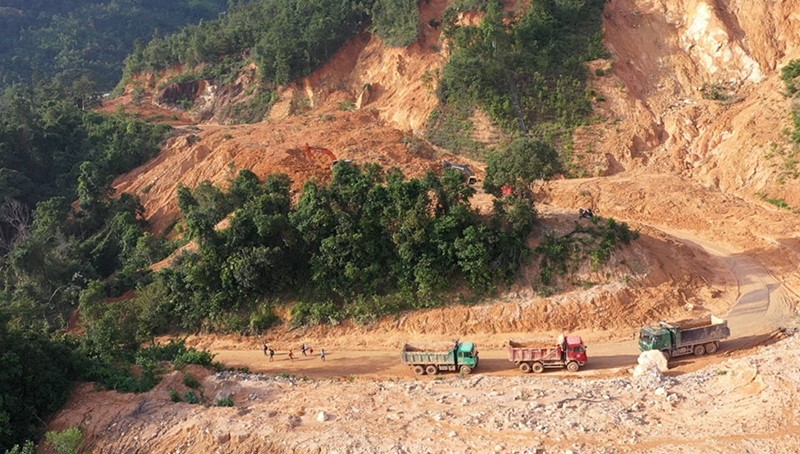 Thao do chot cam duong tren tuyen Ho Chi Minh nhanh Tay doan qua Quang Tri - Hinh anh 1