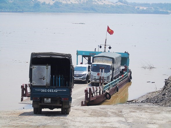 Dam bao trat tu, an toan giao thong duong thuy trong dip Tet - Hinh anh 1