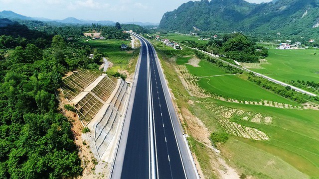 Day nhanh giai phong mat bang duong bo cao toc tuyen Bac - Nam phia Dong - Hinh anh 1