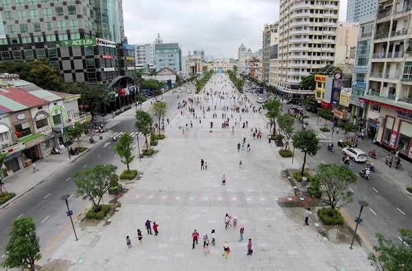 TP Ho Chi Minh: Cam xe duong Nguyen Hue de to chuc le hoi don nam moi 2021 - Hinh anh 1