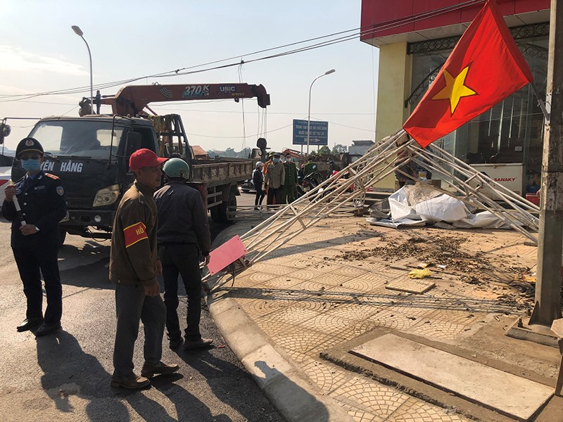 Huyen Ba Vi ra quan trien khai dot cao diem dam bao trat tu, an toan giao thong phuc vu Tet - Hinh anh 6