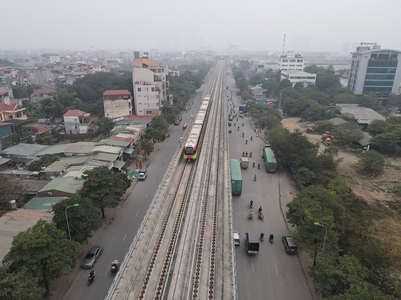 Doan tau dau tien tuyen duong sat do thi so 3, doan Nhon - Ga Ha Noi chinh thuc lan banh - Hinh anh 7