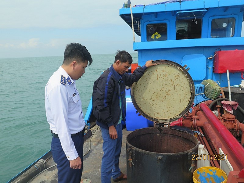 Bat giu tau cho dau diesel khong co chung tu - Hinh anh 1