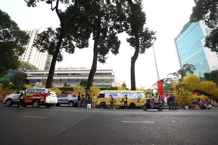 TP Ho Chi Minh: Xe bus phat khau trang tu dong, mien phi cho nguoi dan - Hinh anh 1