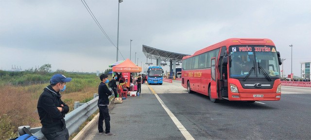 Quang Ninh tiep tuc tam dung hoat dong van tai khach lien tinh, mo cua cho Cai Rong - Hinh anh 1