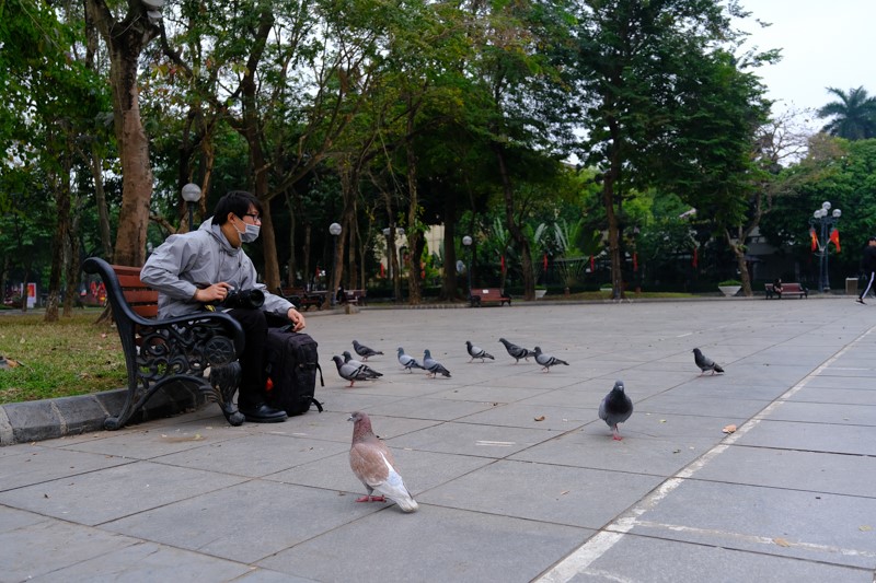 Duong pho Ha Noi thanh binh, sau lang trong som mung 1 Tet Tan Suu - Hinh anh 16