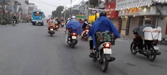 Ngay cuoi ky nghi Tet, duong pho Ha Noi thong thoang - Hinh anh 1