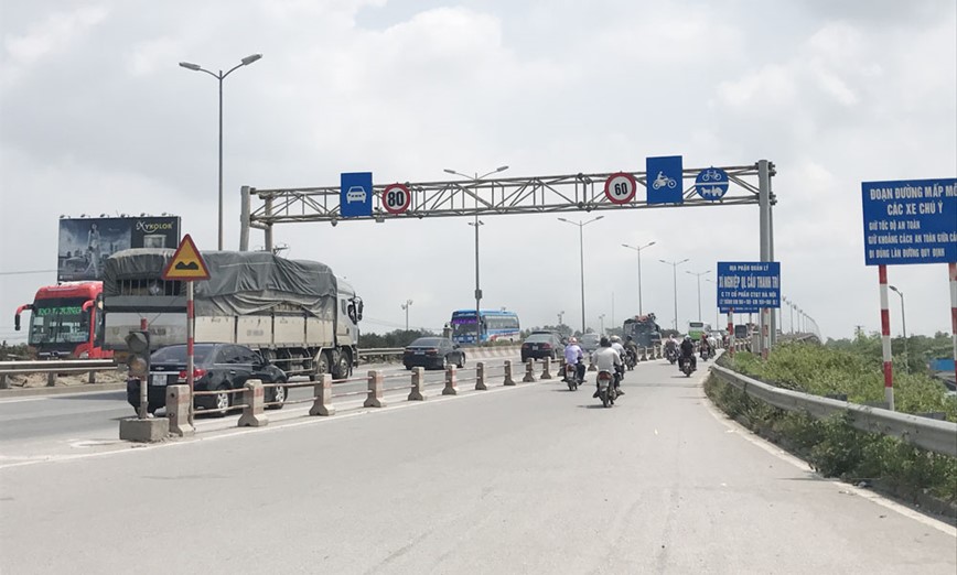 Ha toc do toi da voi o to luu thong tren cau Thanh Tri xuong 60km/h tu 16/3 - Hinh anh 1