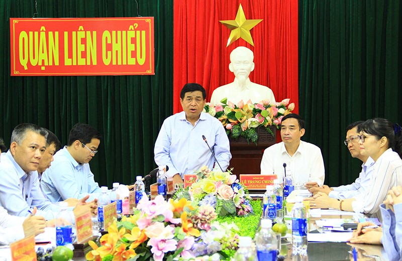 Bo truong Nguyen Chi Dung: Da Nang xay nhanh cang Lien Chieu de thu hut dau tu - Hinh anh 3
