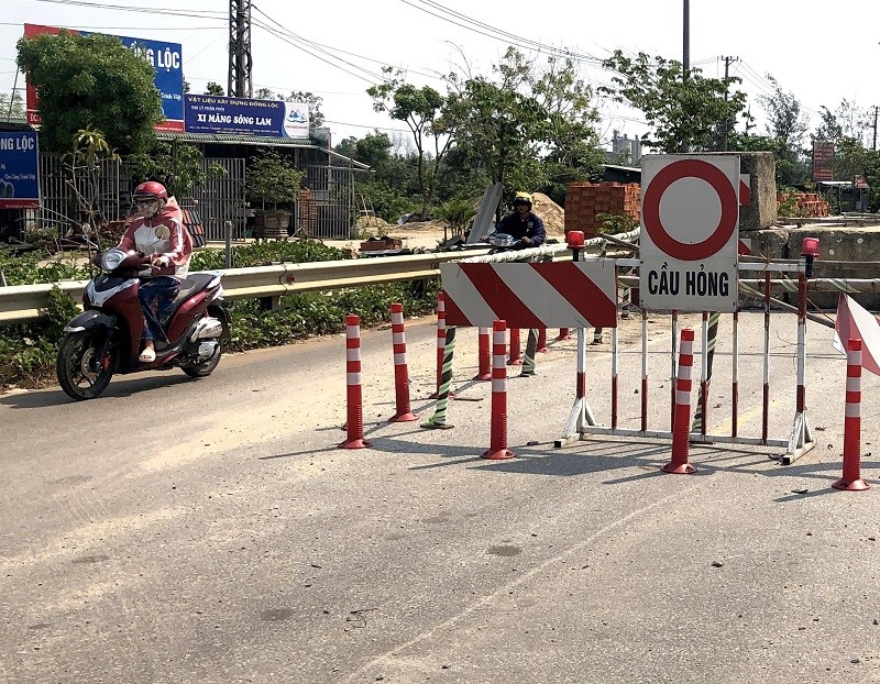 Cau chay tao diem den giao thong o Quang Ngai se duoc sua chua nhu the nao? - Hinh anh 2