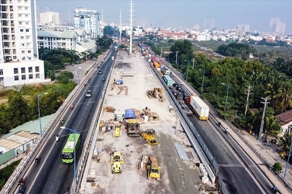 TP Ho Chi Minh: Kien nghi uu tien dau tu cap bach nhieu du an giao thong trong diem - Hinh anh 1