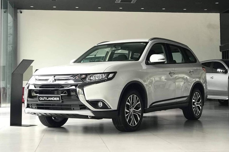 Mitsubishi trieu hoi 4 dong xe vi loi phanh va tui khi - Hinh anh 1