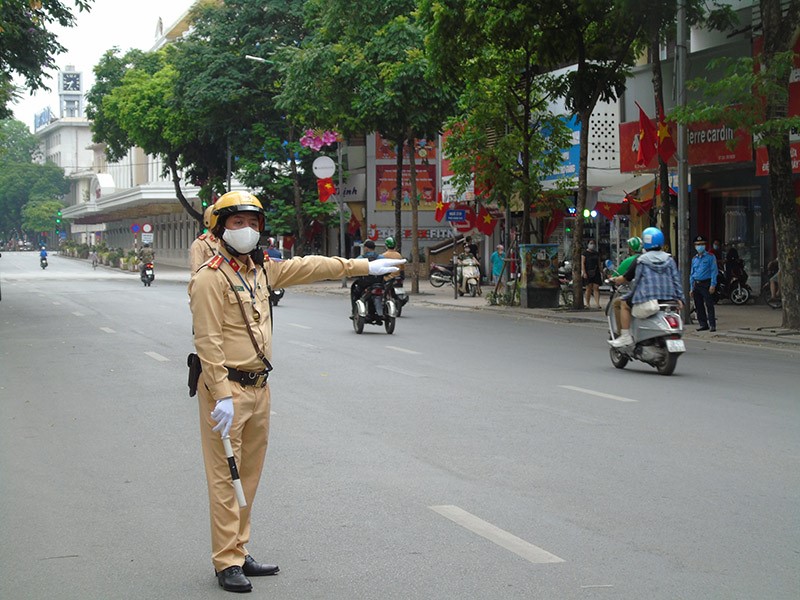 Ha Noi: Giao thong em thuan trong Ngay hoi non song - Hinh anh 1