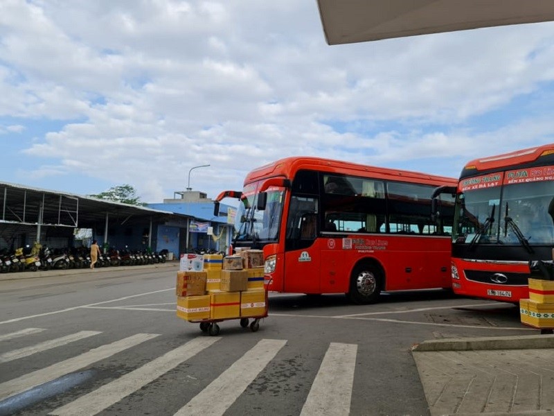 Dung van tai hanh khach Quang Ngai - TP Ho Chi Minh tu 0 gio ngay 1/6 - Hinh anh 1