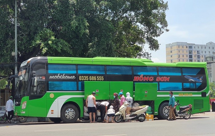 Ben “coc” tren duong Ho Tung Mau - Hinh anh 1