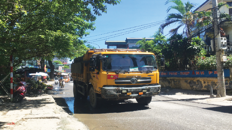 Vi sao duong Tay Mo lien tuc xuong cap? - Hinh anh 1