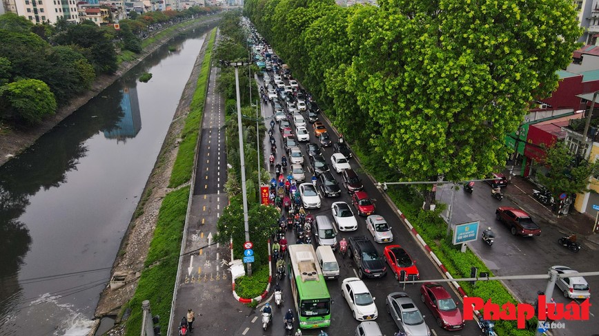 Hien trang duong Lang duoc de xuat mo rong len 53,5m - Hinh anh 3