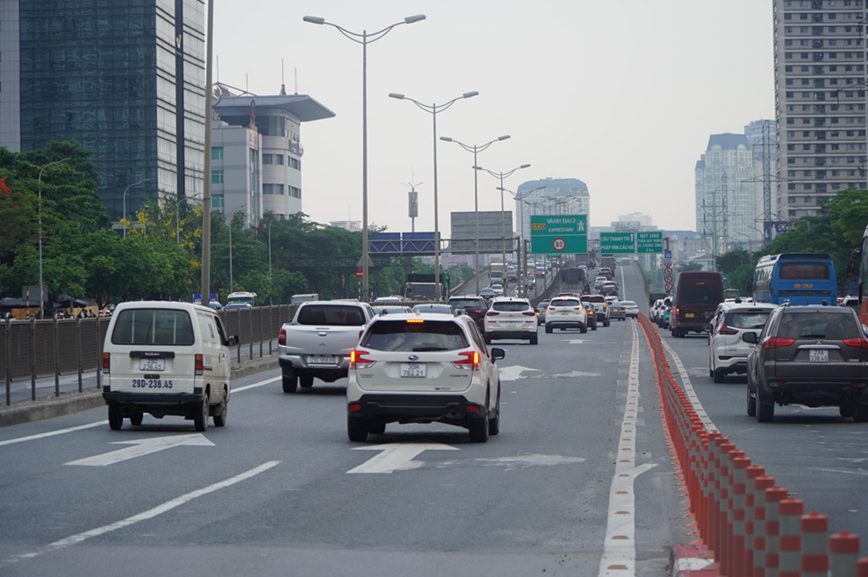 Cau vuot Mai Dich: Giao thong thuan loi - Hinh anh 4