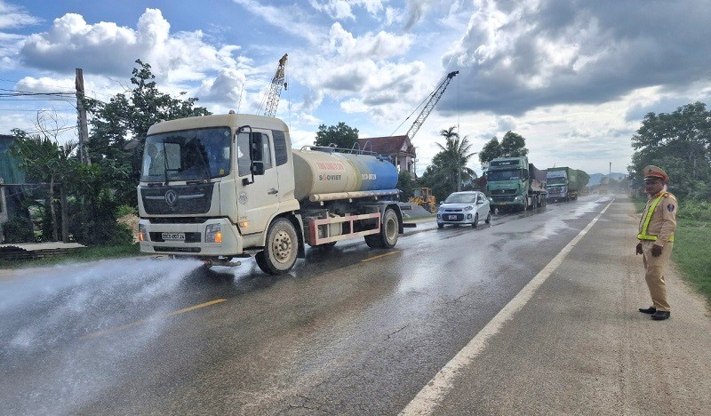 Ha Tinh tang cuong kiem soat moi truong tai du an cao toc Bac- Nam - Hinh anh 2