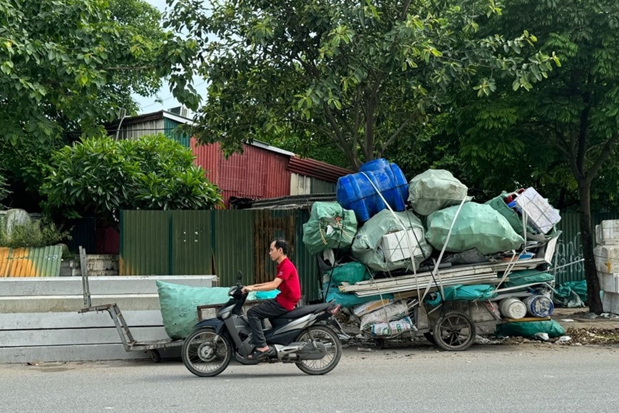 Xe ba banh, xe tu che “tai chiem” duong pho Ha Noi - Hinh anh 14