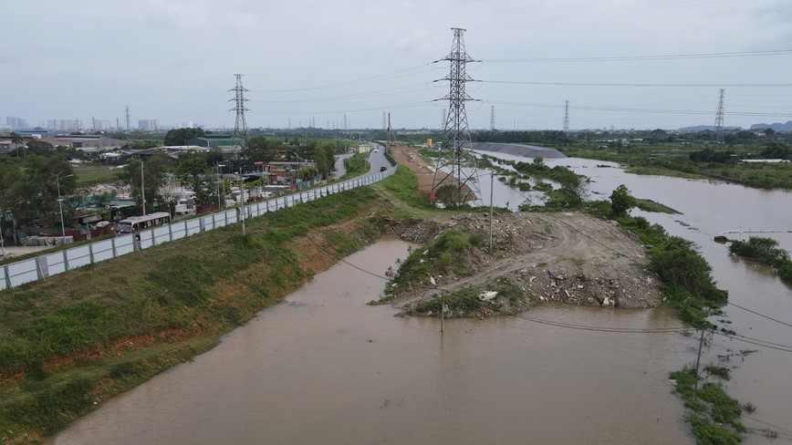 Ha Noi: Nhieu du an giao thong trong diem ngap sau bao so 3 - Hinh anh 12