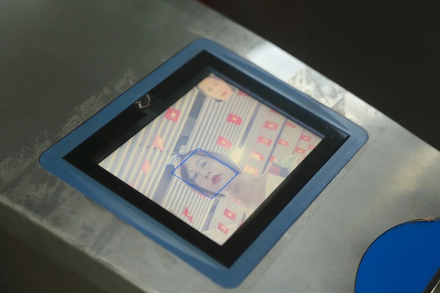 Hà Nội Metro tiếp tục thử nghiệm định danh trên tàu điện Cát Linh - Hà Đông - Hình ảnh 1 Ha Noi Metro tiep tuc thu nghiem dinh danh tren tau dien Cat Linh - Ha Dong - Hinh anh 1