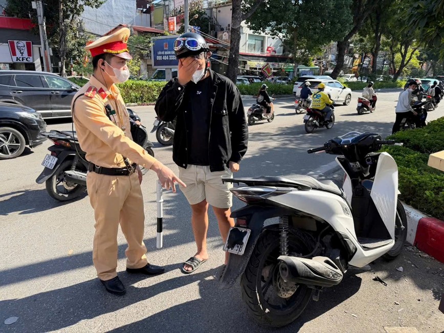 Nói không với thói quen xấu trong gia giao thông - Hình ảnh 1 Noi khong voi thoi quen xau trong gia giao thong - Hinh anh 1