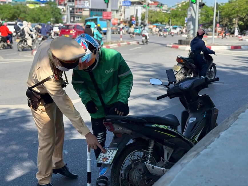 Nói không với thói quen xấu trong gia giao thông - Hình ảnh 2 Noi khong voi thoi quen xau trong gia giao thong - Hinh anh 2