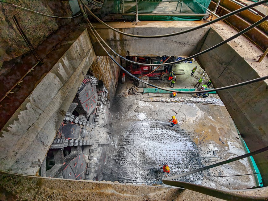 Robot dao ham “Than Toc” hoan thanh khoan 4km xuyen long dat ve dich - Hinh anh 10