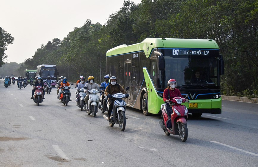 Thu hep rao chan tai nut giao Dai lo Thang Long - Le Quang Dao  - Hinh anh 4