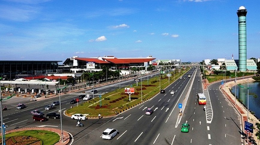 Nhieu nhan vien khong the di lam, doanh nghiep san bay “meo mat” - Hinh anh 1