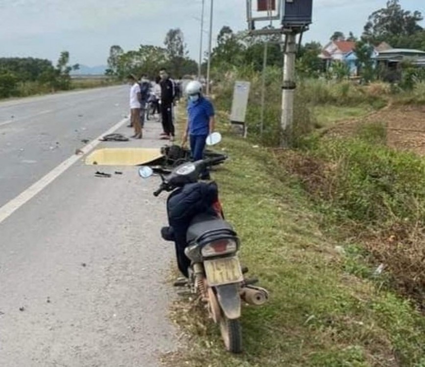 Tai nan giao thong moi nhat hom nay (27/11): Va cham voi o to tren Quoc lo, nam tai xe xe may tu vong thuong tam - Hinh anh 1