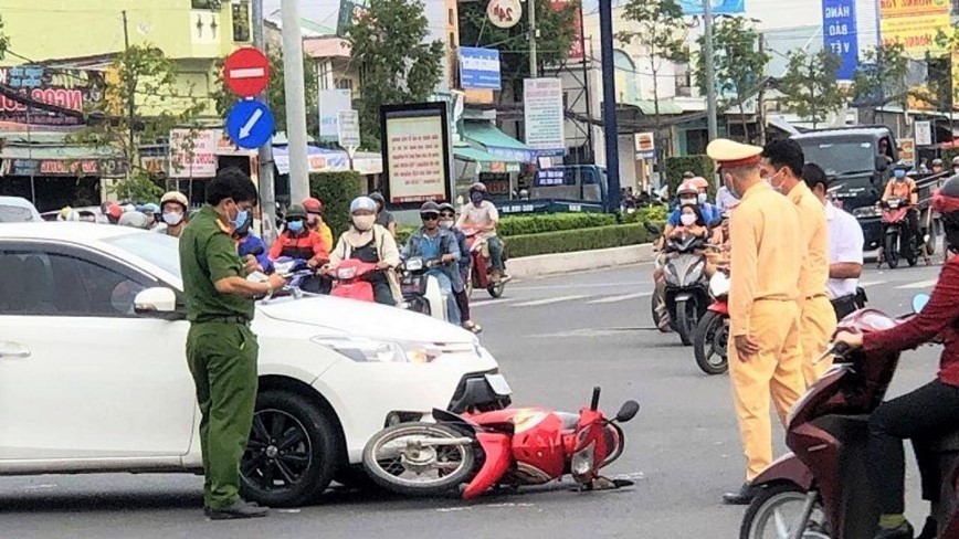 Ngay mung 1 Tet Nham Dan tai nan giao thong giam sau  - Hinh anh 1