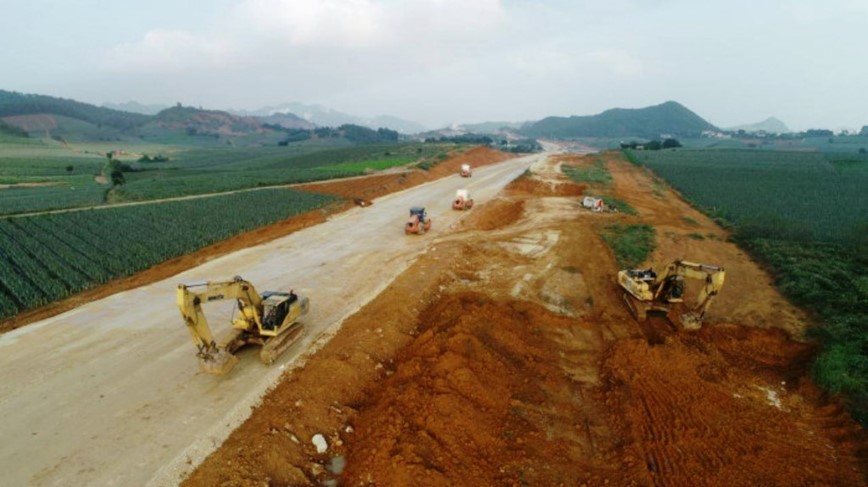 Tien de quan trong de day nhanh hai du an trong diem hang dau quoc gia - Hinh anh 1