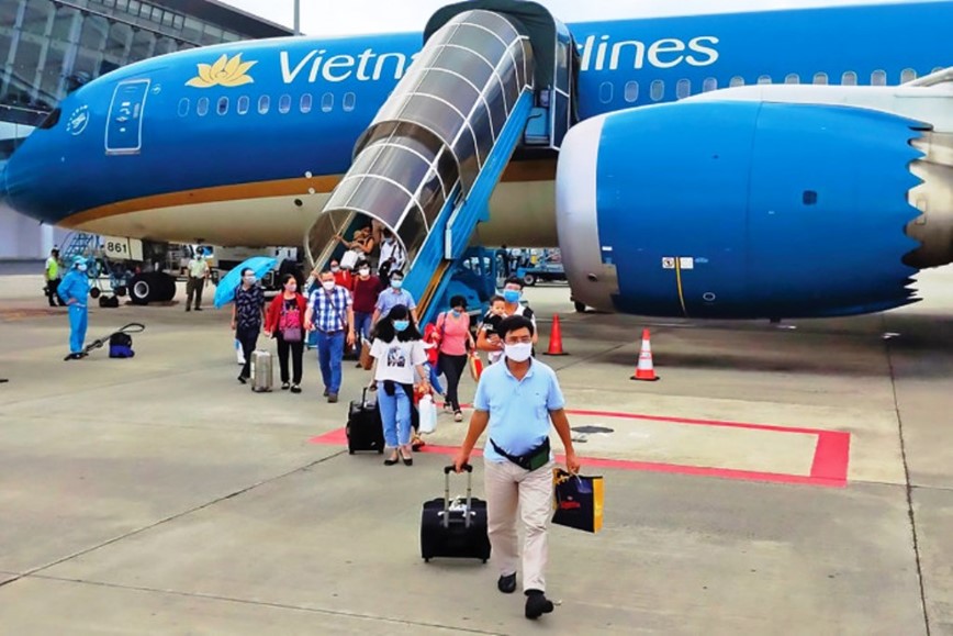 Thay gi tu de xuat tang tran gia ve may bay cua Vietnam Airlines? - Hinh anh 1